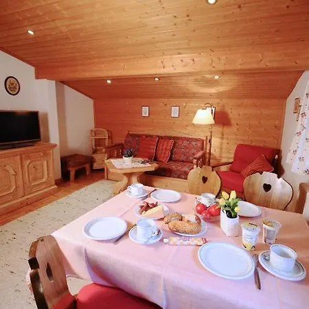 Ahnenhöfl Partenen Zimmer foto