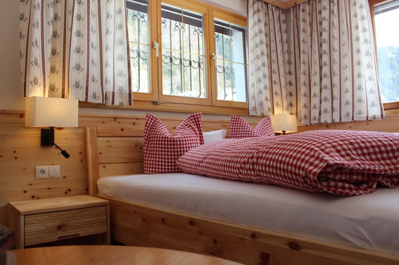Ahnenhoefl Apartment